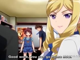 Blondīne krūtainas 3d anime rāda liels bumbulīši pie skola